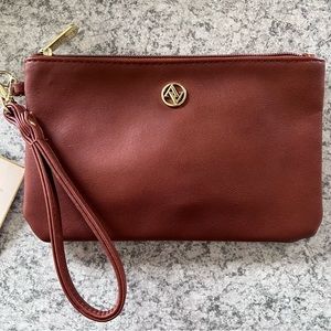 Adrienne Vittadini | Charging Zip Around Wallet Wristlet, NWT